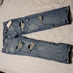 NWT Size 26 super distressed cropped jeans w/zipper ankle
